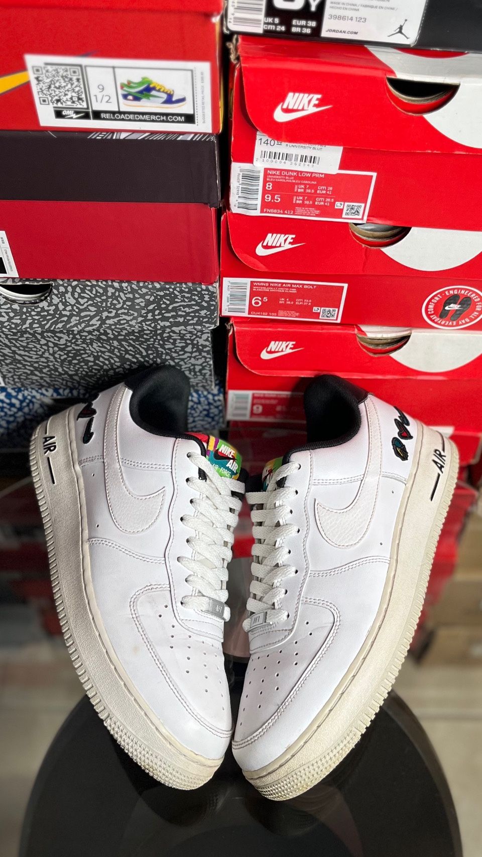 nike air force one peace love nike