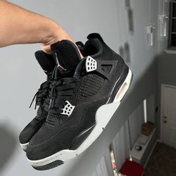 Jordan 4 