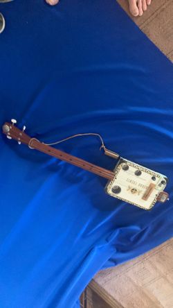 Beautiful Cigar Box Guitar/Bango