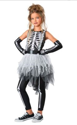 Size M 8-10 , Halloween Girls Ghostly Skeleton Costume
Product Images and Videos (AI Generated Alt Text)