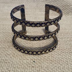 Lucky Brand White Diamond Shape Enamel Bracelet 