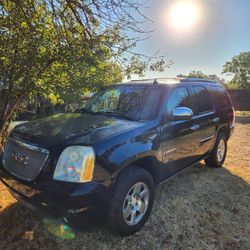 2008 GMC YUKON DENALI  !!FULL OEM PARTOUT!!