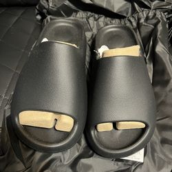 Yezzy Slides 