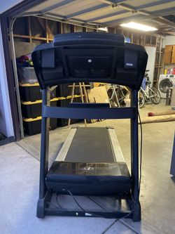 Nordictrack elite 5700 treadmill for sale hotsell