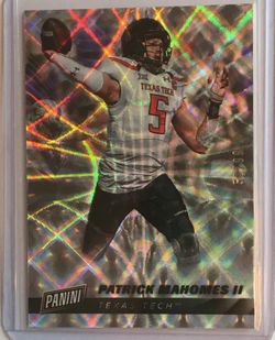 Patrick Mahomes SP/99 Future Frames Parallel 2019-Panini Cyber Monday #PM