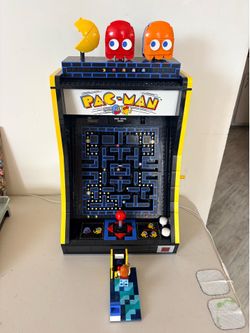 Built Pac Man Arcade Set
