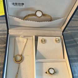 four-piece jewelry set