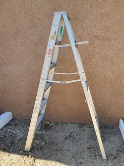 Step ladder 6ft