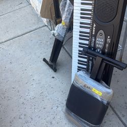 Keyboard With Chair And Stand