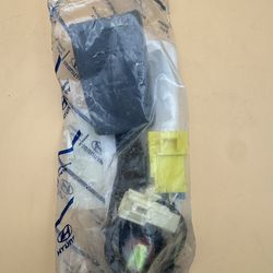 88(contact info removed)0-SX Buckle Assembly-Front Seat Belt Drive 1(contact info removed) Hyundai Accent