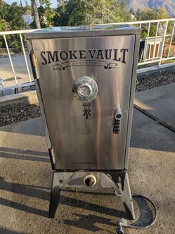 Smoke Vault - Smoker