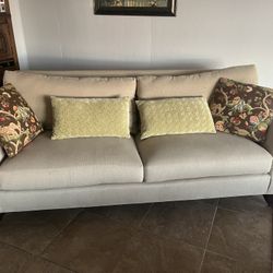 Furniture - Pet free Home. No Smokers. 