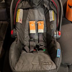 Car Seat - Graco ClickConnect Snugride 30LX