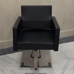 2 Black Hairstyling Chairs