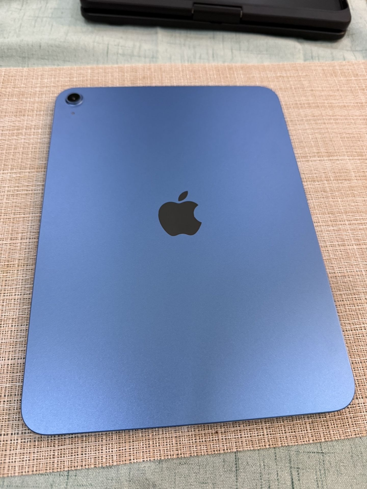 Blue iPad 2025 128gb