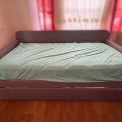 Day Bed With Trundle 
