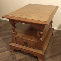 Ethan Allen Side/End Table