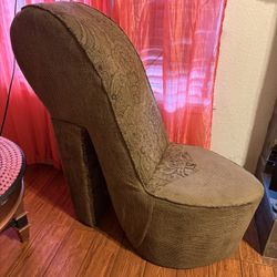 Heal Shoe Chair