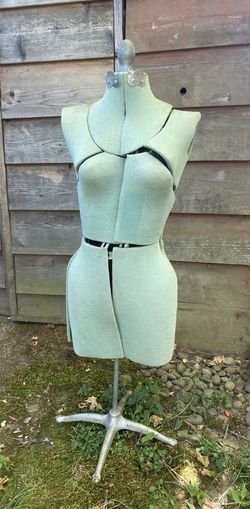Antique Rite Form Woman's Adjustable Dress Form Mannequin Sewing 1930's 1940's for Sale in Washougal, WA - OfferUp Antique Rite Form Woman's Adjustable Dress Form Mannequin Sewing 1930's 1940's for Sale in Washougal, WA - OfferUp