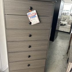 7 Drawers Dresser Chest Available In Different Colors 