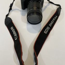 Used CANON EOS 550D (Rebel T2i) Digital SLR Camera with EF-S 18-135mm f/3.5-5.6