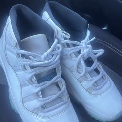 Jordan 11s Legend Blue Size 9.5