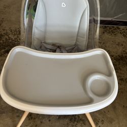Munchkin 360 Cloud High Chair