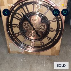 Moving Gear Clock