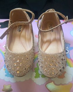 Girl shoes
