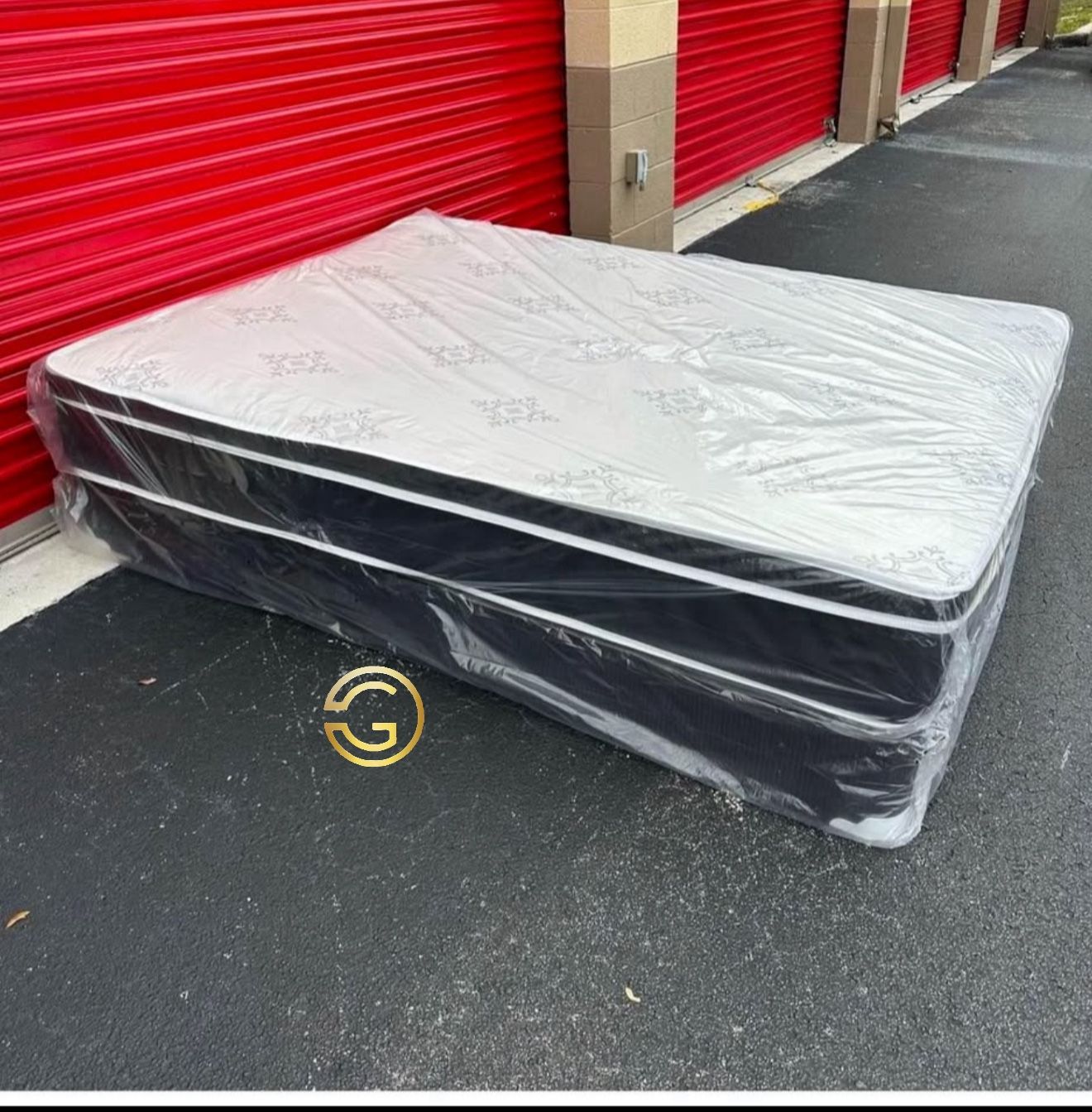NEW Mattress Queen Size Pillowtop With Box Spring // Offer 🚚