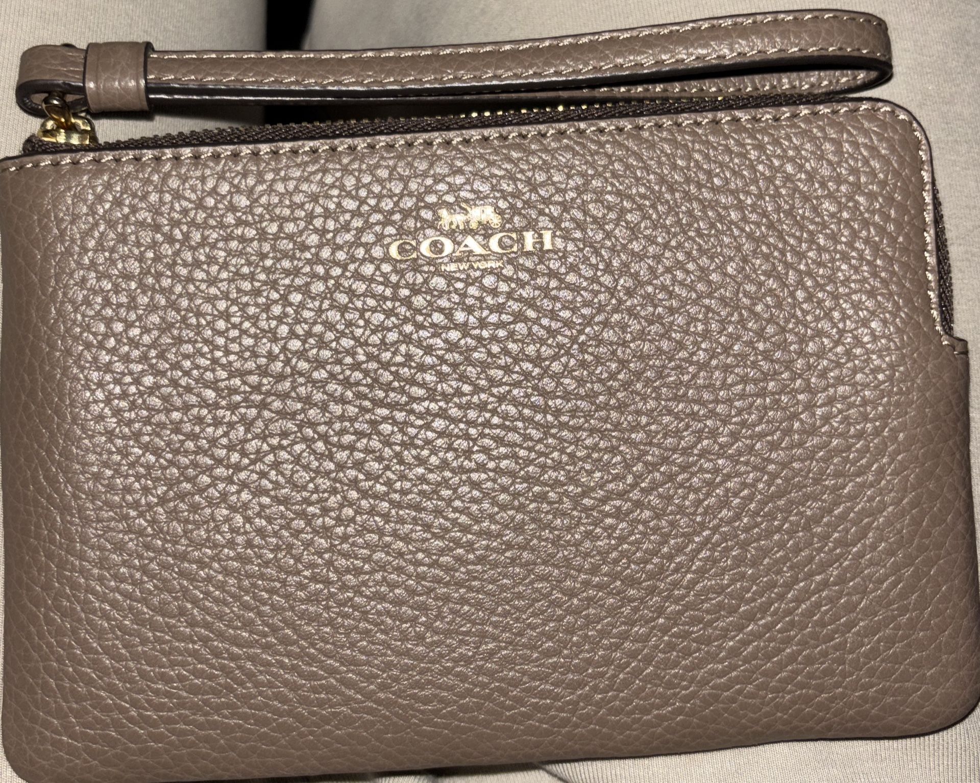 Coach Women’s Pouch 