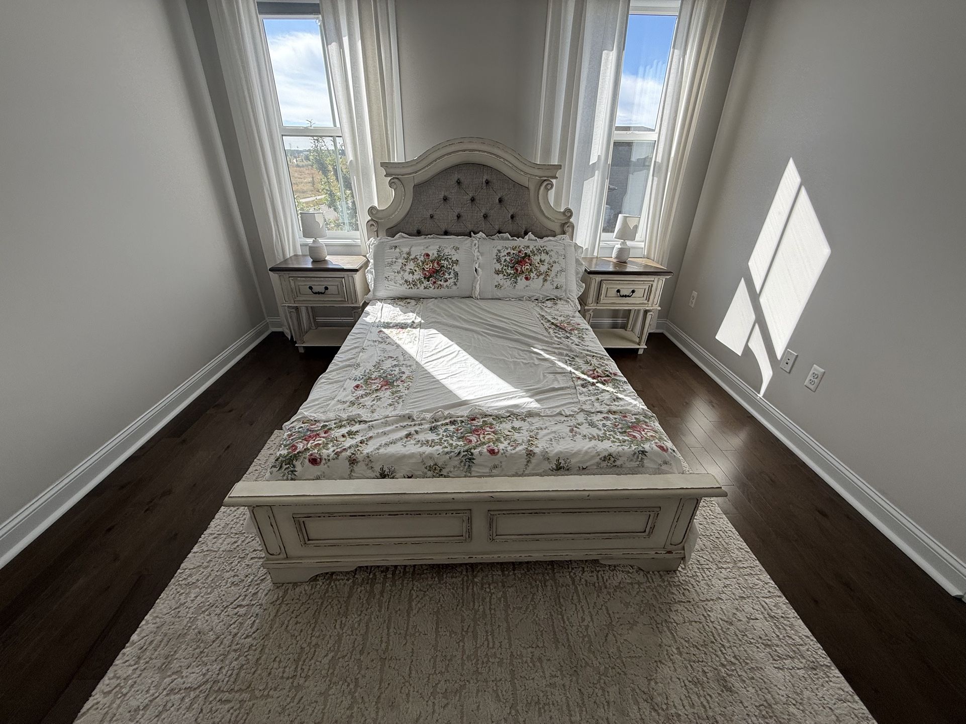 Queen Bed