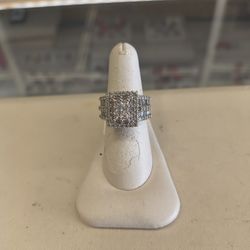 14k solid white gold diamond rings 12 grams size 7 layaway available 10% down if you interested please make sure you ask for Maribel thank you