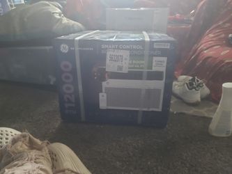 Smart room air conditioner brand new inbox.