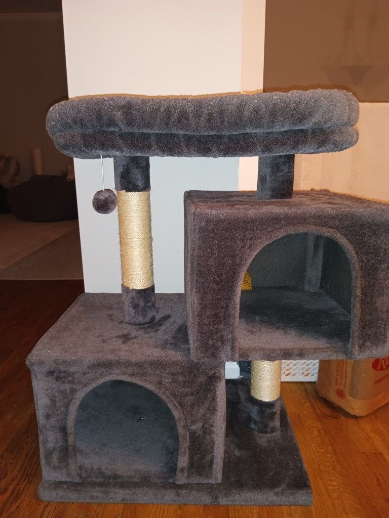 Double Cubby cat Condo
