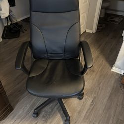 Office Chair On Wheels 