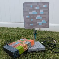 Minecraft - Diamond Block Lamp - Light Up Block Lamp