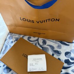 Loui Vuitton Crossbody Bag