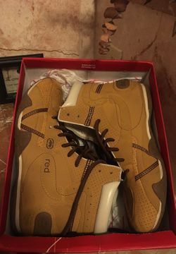 Shoes Size 8’5 new in box never use