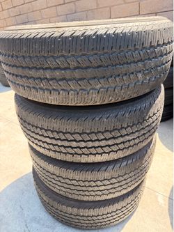 275/65r18 Continental tire en excelentes Conditiones de Vida las 4