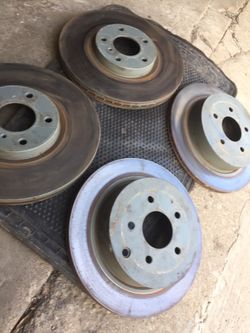 05 Nissan Murano rotors set.