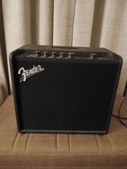 Fender LT 25 Mustang Amp