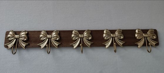 Bow Wall Decor