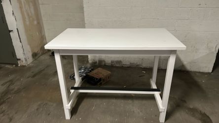 Kitchen island/bar/dining table.