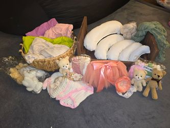 Lot of Newborn photography items/props