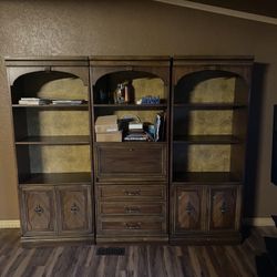 Storage shelves (FREE)