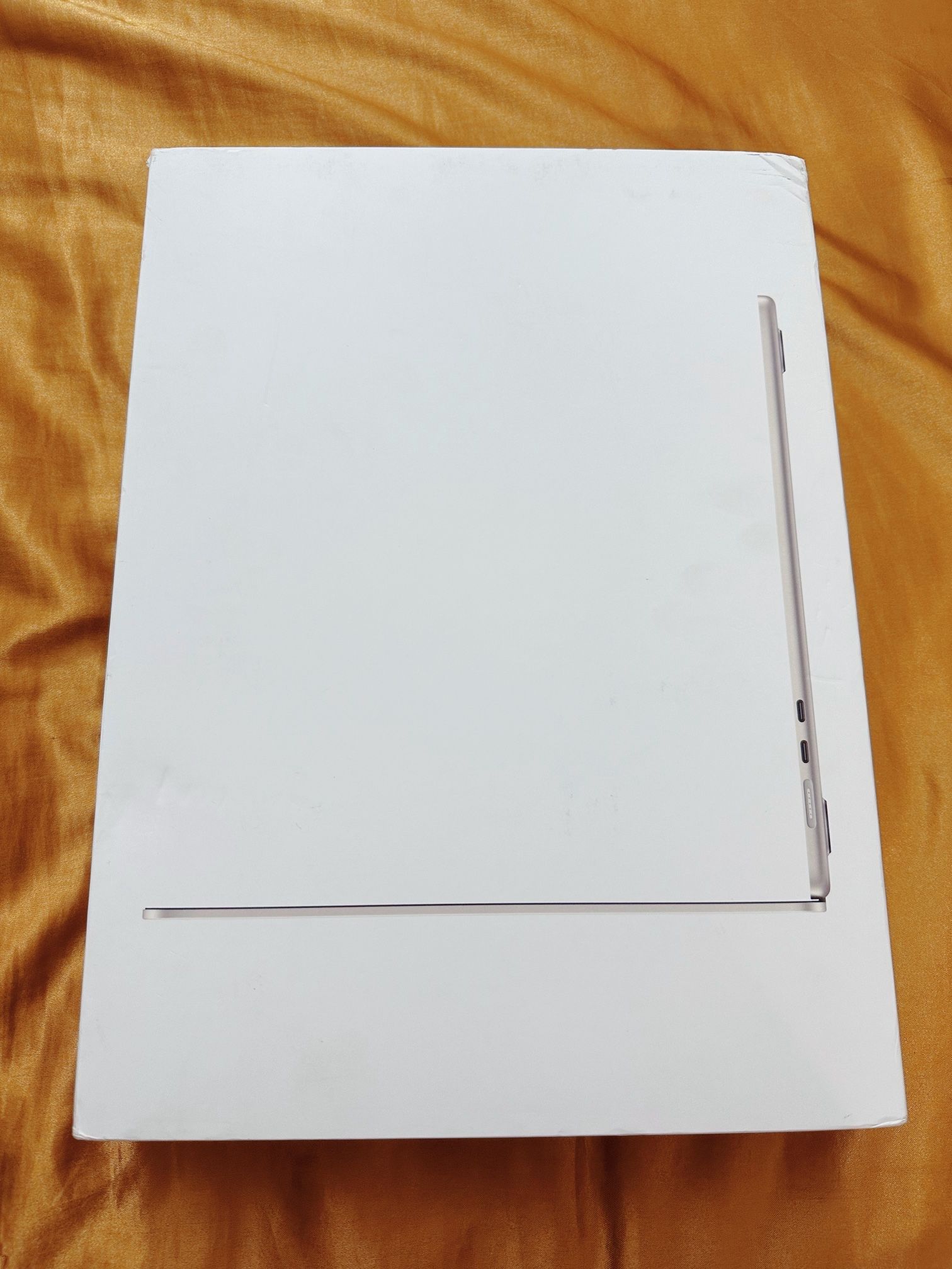 ( SEALED ) M2 Macbook Air ( 15.3 Inch ) 1 Year Apple Warranty