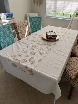 8 Dining Room Chairs