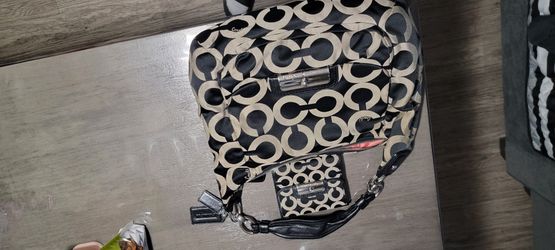 Coach Handbag With Wallet