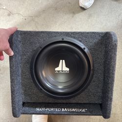 JL AUDIO BASSWEDGE 10 SUBWOOFER WITH BOX